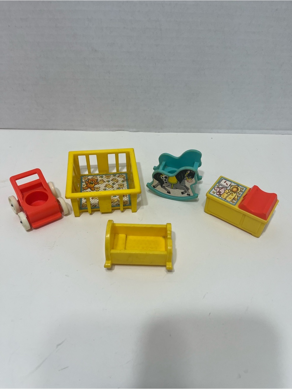 VINTAGE FISHER PRICE LITTLE PEOPLE nursery furniture lot